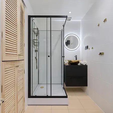 아파트 Elegant For 6 Guests Only 1 Km From Main Square By Renters *